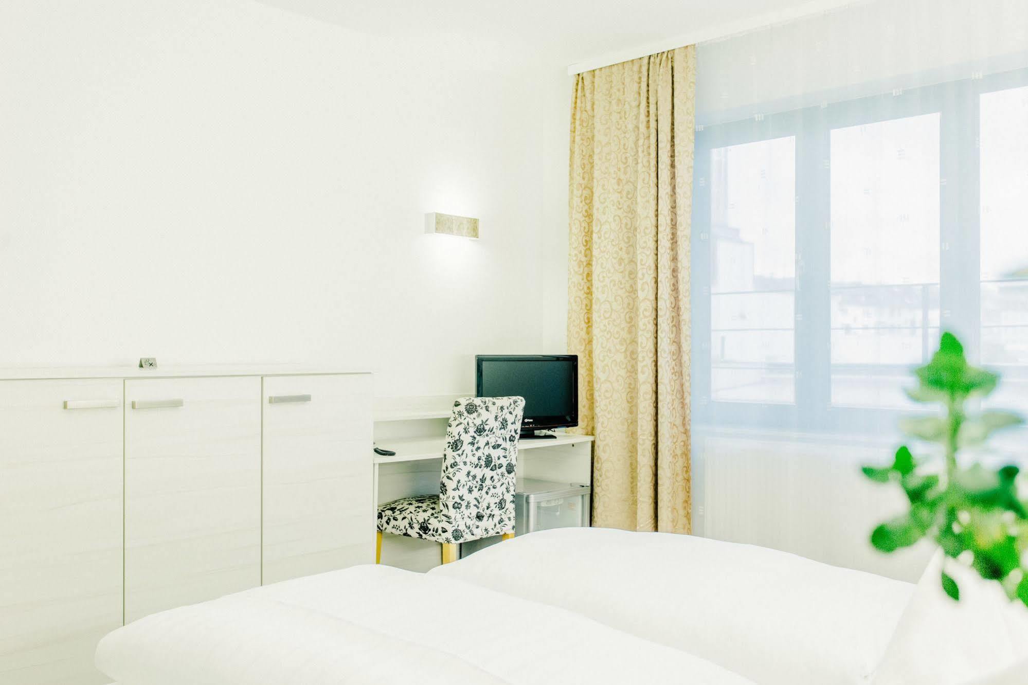 Fair Hotel Moenchengladbach City Экстерьер фото