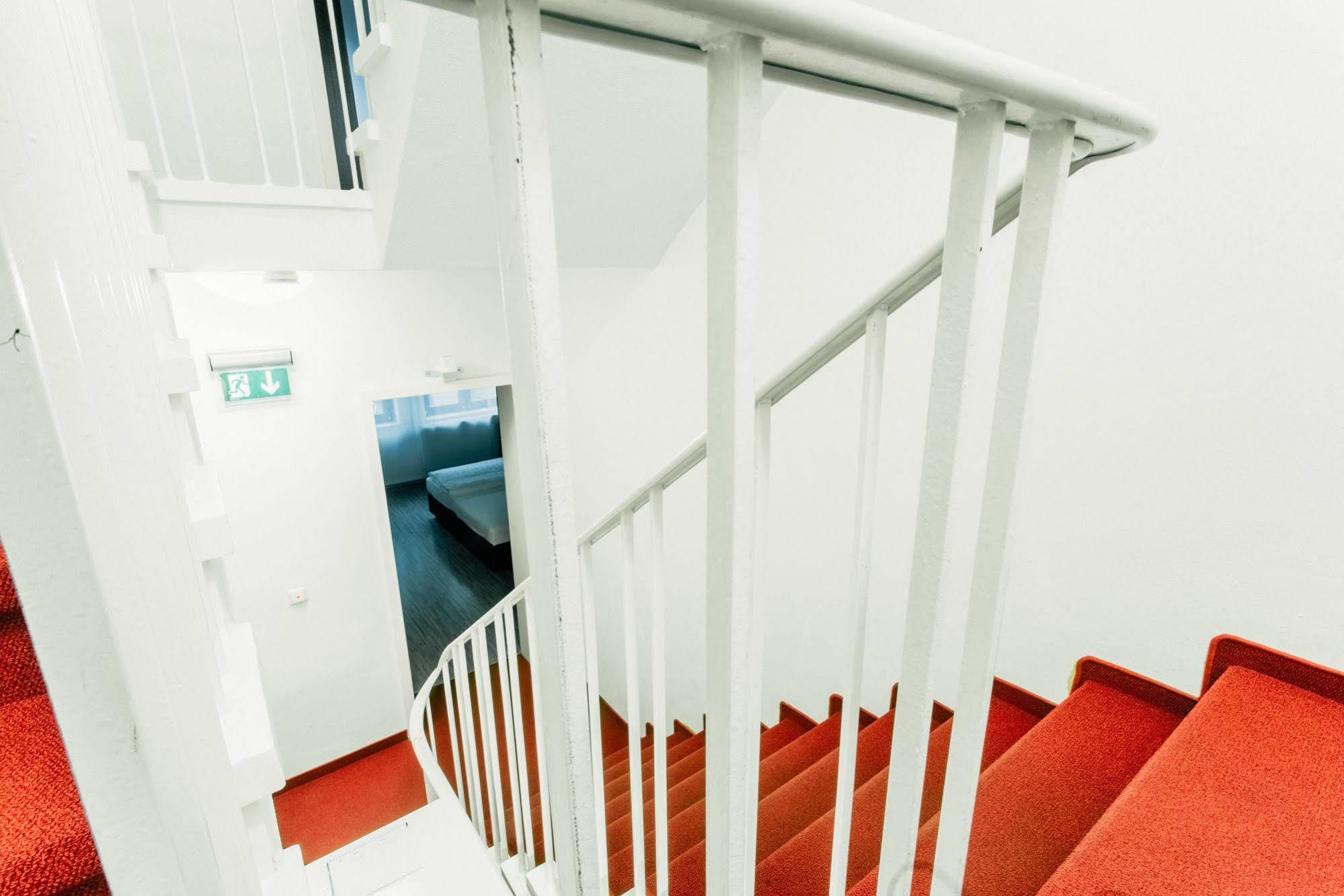 Fair Hotel Moenchengladbach City Экстерьер фото