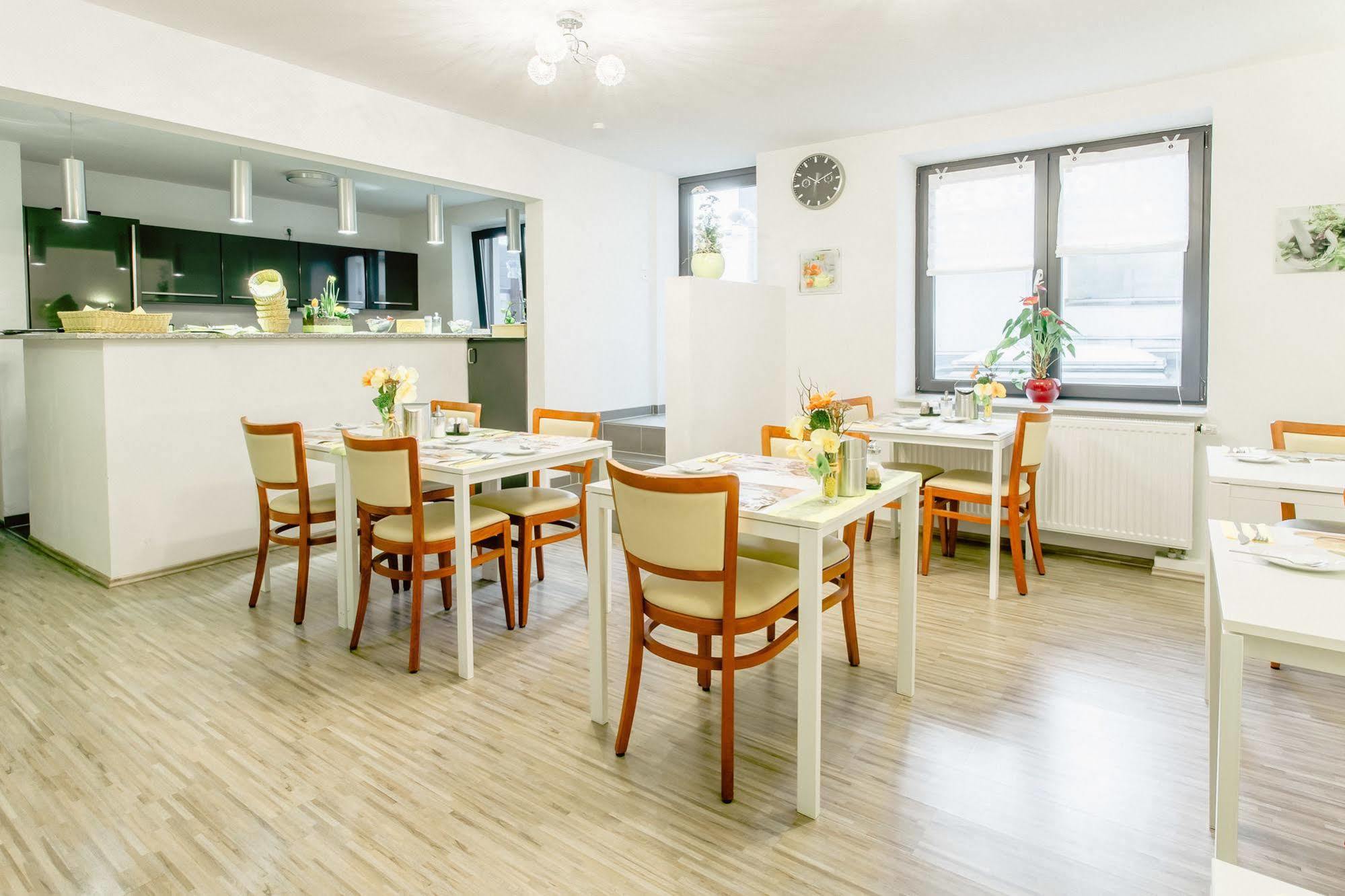 Fair Hotel Moenchengladbach City Экстерьер фото