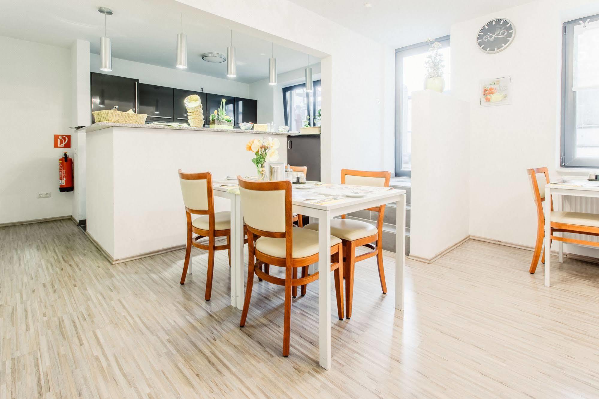 Fair Hotel Moenchengladbach City Экстерьер фото